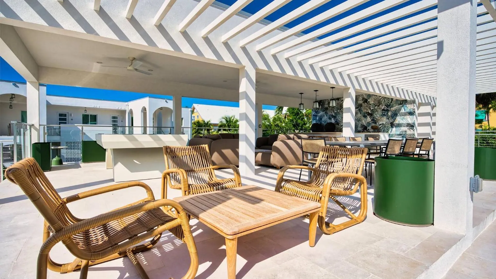 Sunset Point - Elegance Redefined Daire West Bay