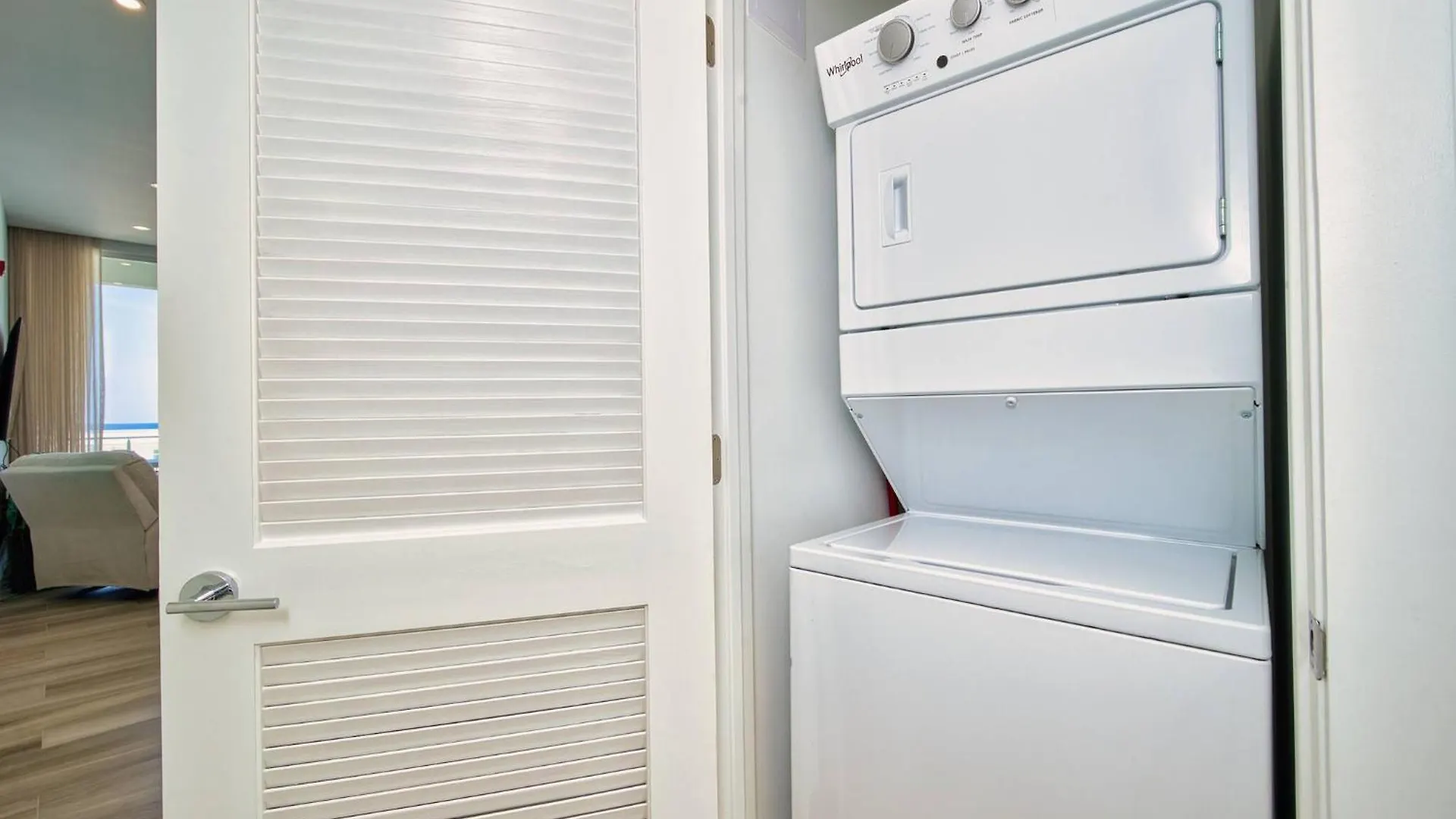 Sunset Point - Elegance Redefined Daire West Bay 0*,  Cayman Adaları