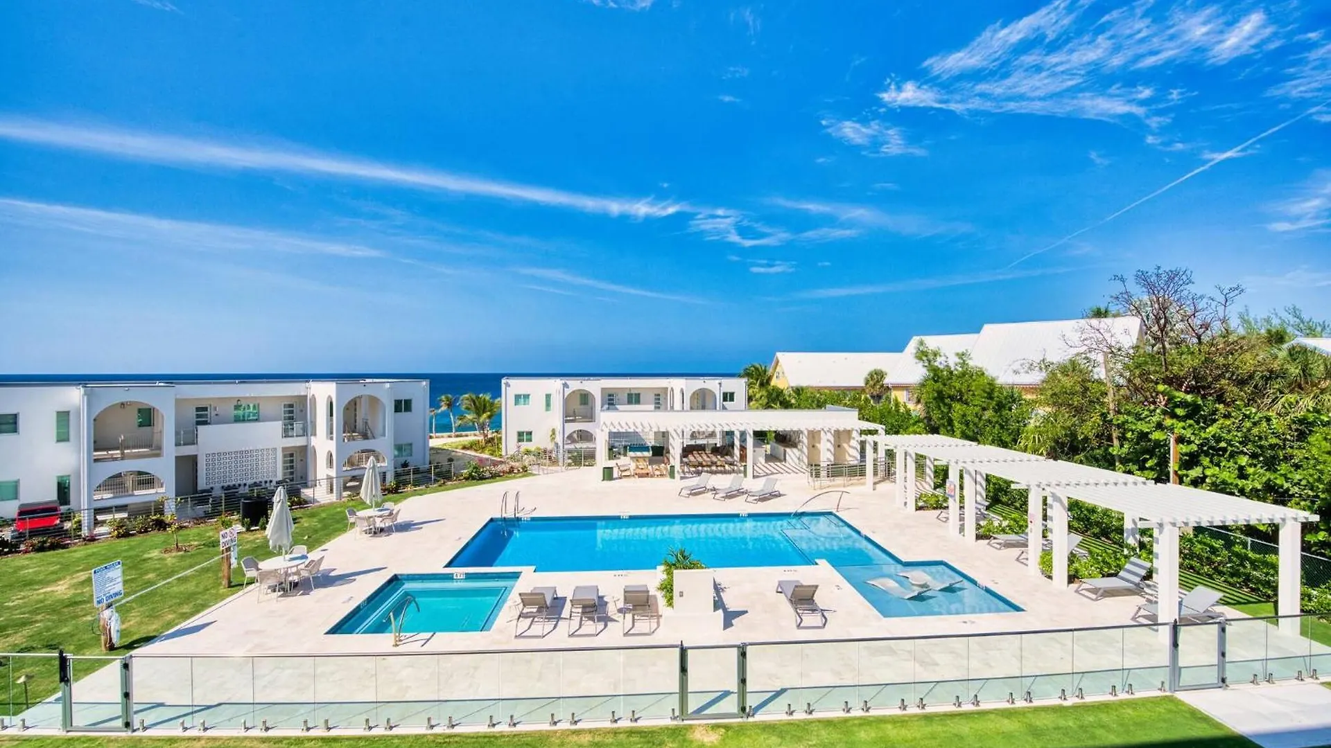 Sunset Point - Elegance Redefined Daire West Bay