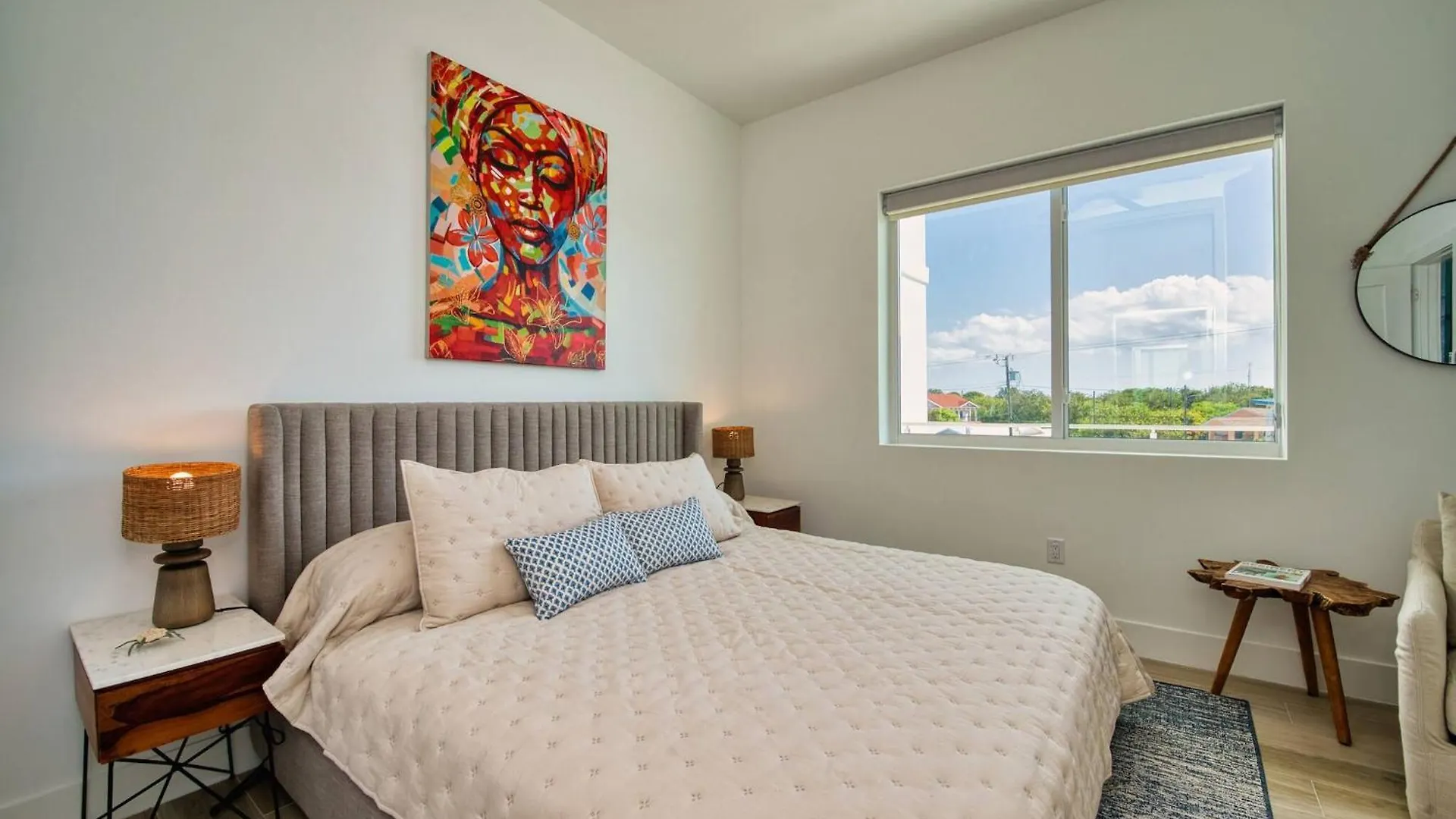Sunset Point - Elegance Redefined Daire West Bay Cayman Adaları